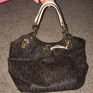Micheal kors purse